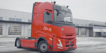 Volvo FH Aero dla Centralnej Szkoły PSP w Częstochowie