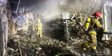 Przy Promenadzie Gwiazd spłonął sklep Żabka