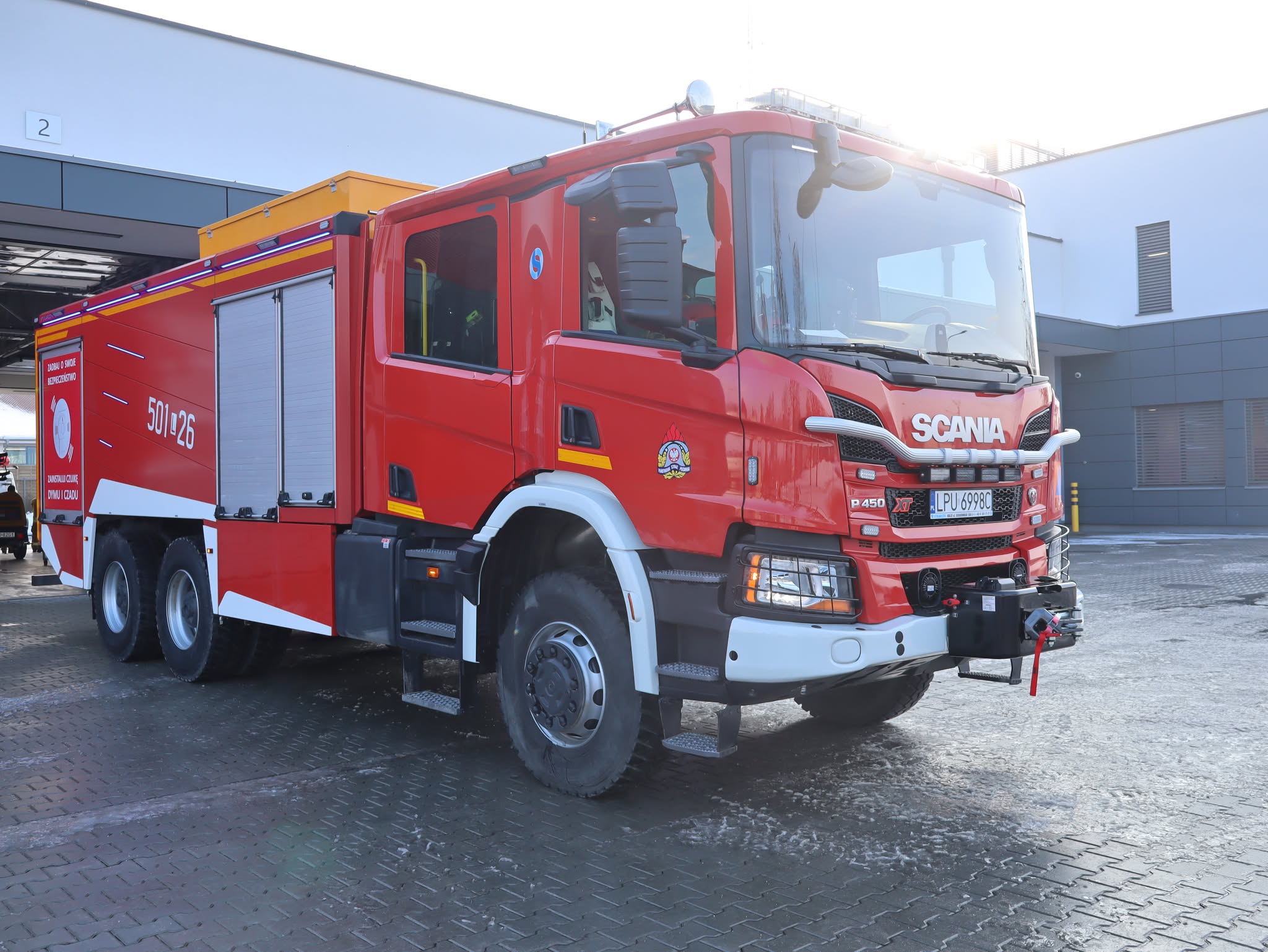 Trzyosiowa Scania na służbie w JRG Puławy