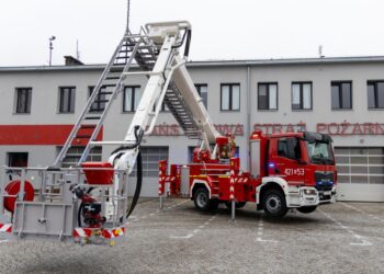 Dwa nowe podnośniki w opolskiej jednostkach PSP