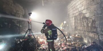 Pożar budynku magazynowego w Słupnie