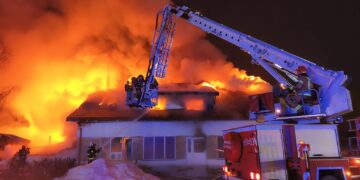 Duży pożar w miejscowości Dzierżenin