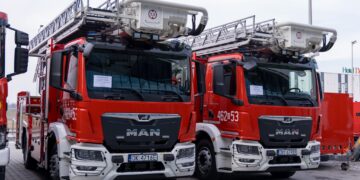 Dwa nowe podnośniki w opolskich jednostkach ratowniczo-gaśniczych