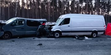 Tragedia na S8 pod Ostrowią Mazowiecką. W wypadku zginęły dwie osoby