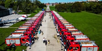 Kilkadziesiąt nowych wozów dla małopolskich OSP