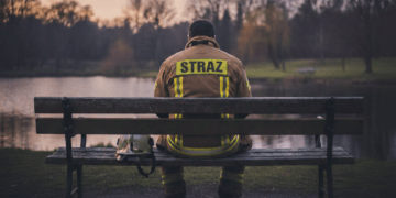 Stres pourazowy u młodych strażaków – jak budować odporność psychiczną