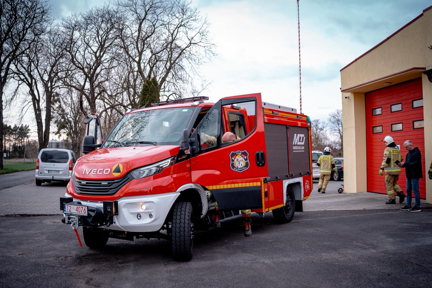 Nowe Iveco Daily trafiło do strażaków z OSP Dąbrowa