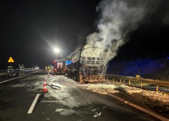 Na autostradzie A2 spłonął autobus