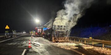 Na autostradzie A2 spłonął autobus