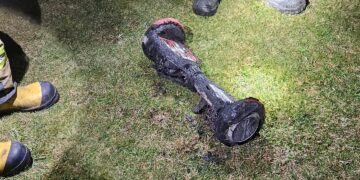 Pożar elektrycznej deskorolki. Interweniowali strażacy