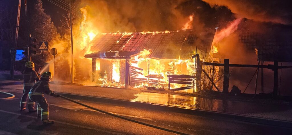 Pożar drewnianego budynku mieszkalnego w Tyczynie