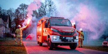 Nowe Iveco Daily trafiło do strażaków z OSP Dąbrowa