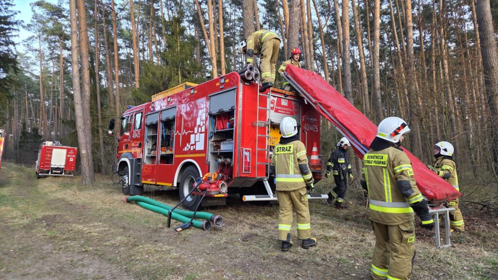 Leśne ćwiczenia strażaków powiatu chodzieskiego