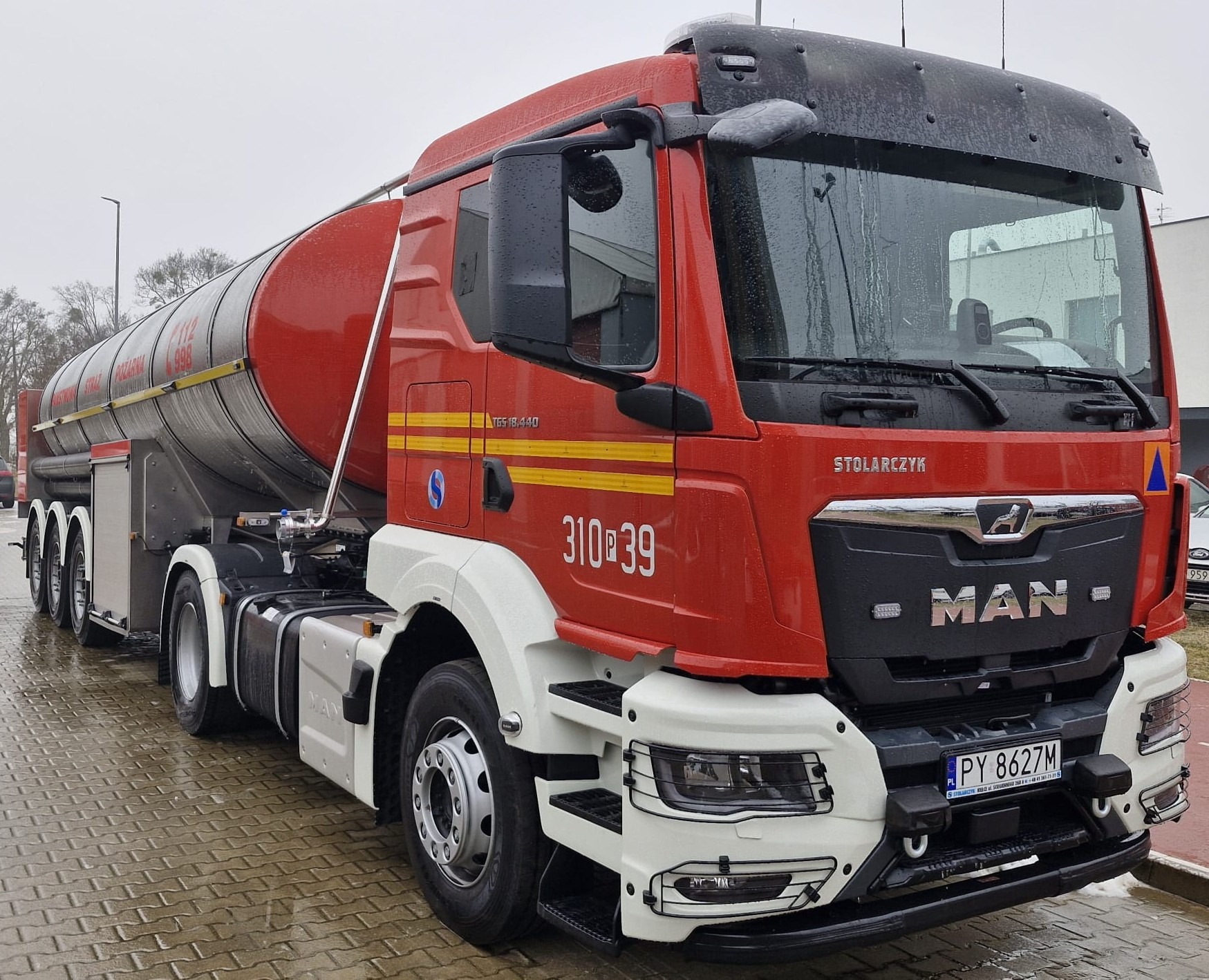 Nowa cysterna w poznańskiej straży pożarnej