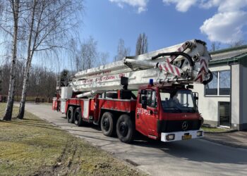 68-metrowy eksponat dotarł do Centralnego Muzeum Pożarnictwa