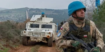 Wybuch miny pułapki w pobliżu HMMWV. Ranny polski żołnierz