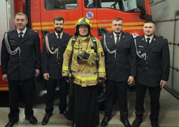Ksiądz Marcin ukończył kurs i dołączył do OSP Urzędów