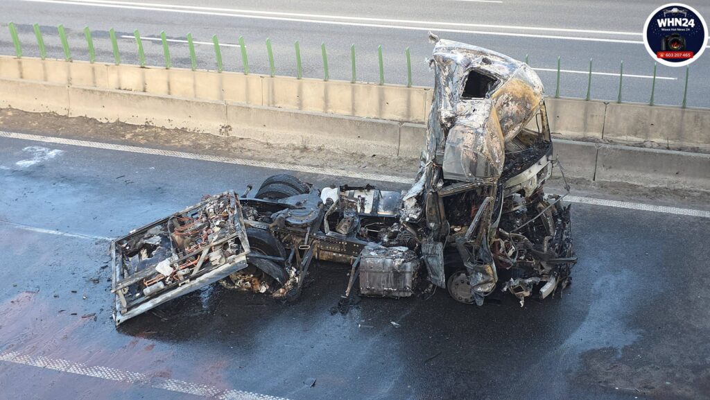 Zderzenie trzech pojazdów i pożar na A2 pod Warszawą