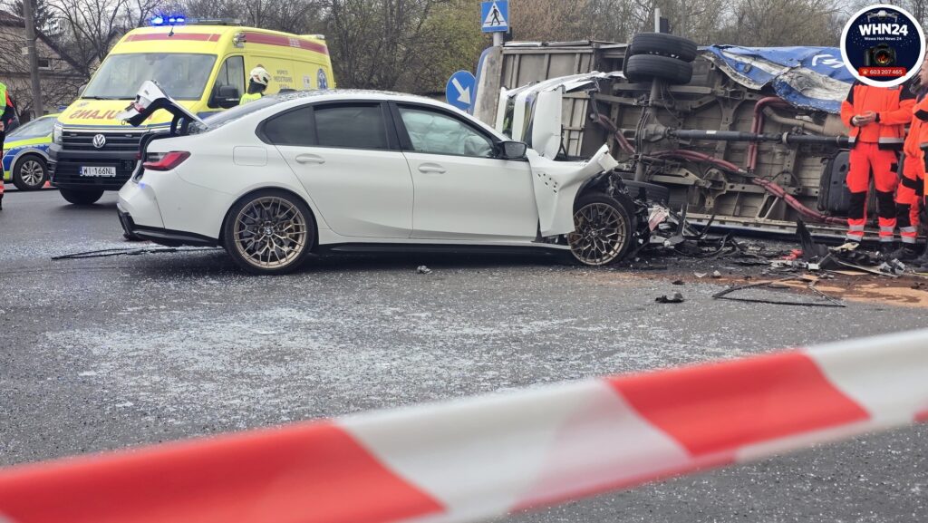 Wypadek w Markach. Osiem osób rannych