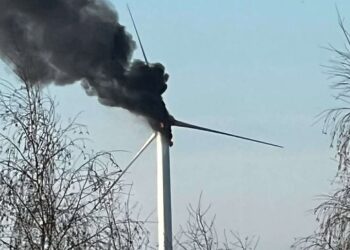 Pożar gondoli turbiny wiatrowej w Kalskiej Woli