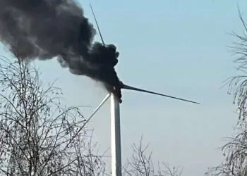 Pożar gondoli turbiny wiatrowej w Kalskiej Woli