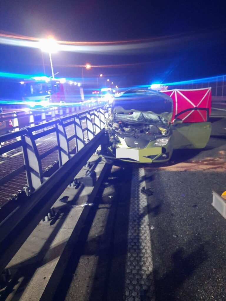 Wypadek na A4. Jedna osoba była reanimowana