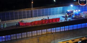 Wypadek na ‘siódemce’ w Łomiankach. Dwie osoby nie żyją