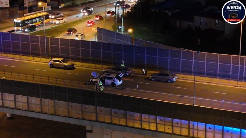 Wypadek na ‘siódemce’ w Łomiankach. Dwie osoby nie żyją