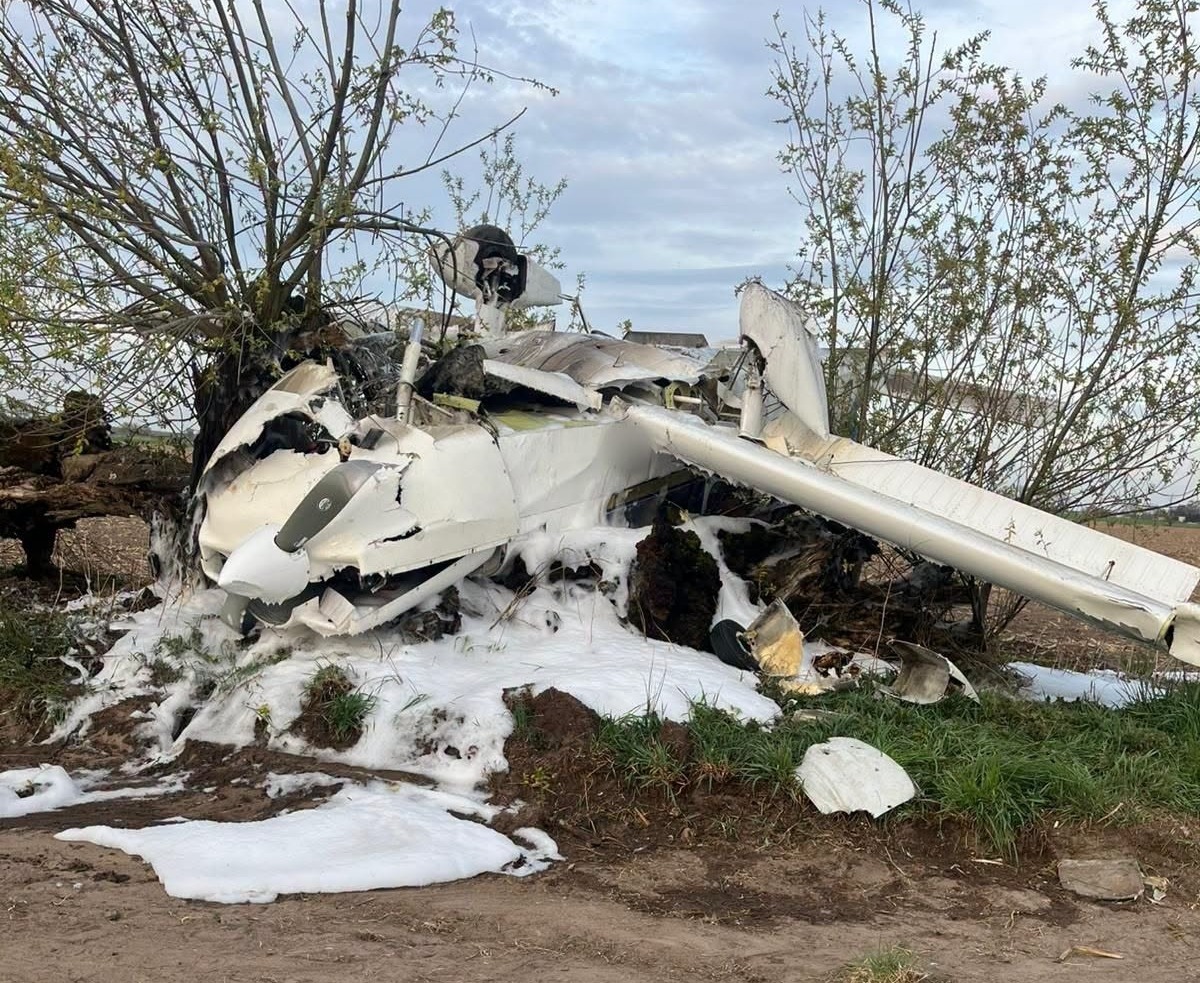 Awionetka rozbiła się po starcie z lądowiska w Zborowie