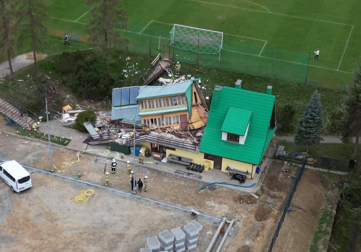 Katastrofa budowlana po wybuchu w Maniowach