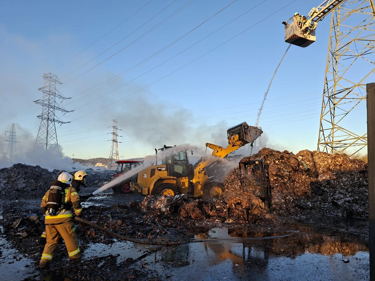 Pożar hali w Gdyni ugaszony. Akcja trwała ponad 50 godzin