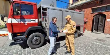 Strażacy z OSP Różyniec otrzymali używany samochód ratownictwa technicznego