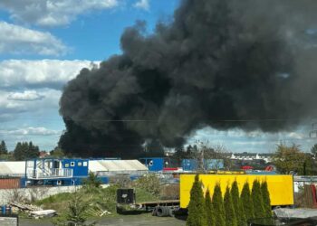 W Luboniu płonie magazyn. Trwa akcja gaśnicza