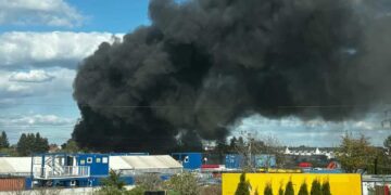 W Luboniu płonie magazyn. Trwa akcja gaśnicza