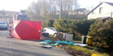 Walec drogowy stoczył się ze wzniesienia, zginęła kobieta