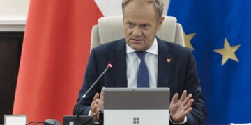 Fałszywe alarmy i interwencje służb. Są zatrzymani, premier zapowiada kolejne działania