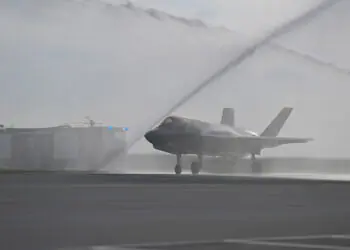 Wojskowi strażacy powitali pierwsze polskie F-35