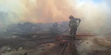 Pożar w PSZOKu w Radowie Małym. W działaniach ponad 20 zastępów