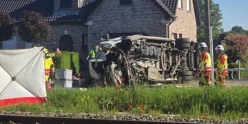 Tragedia w Belgii. Pociąg staranował szkolny bus, nie żyją cztery osoby