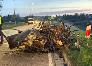 Wypadek na DW645 w Morgownikach. Kierowca ciężko ranny
