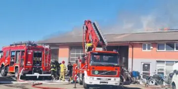 Duży pożar w Starym Cydzynie. Trwa akcja strażaków