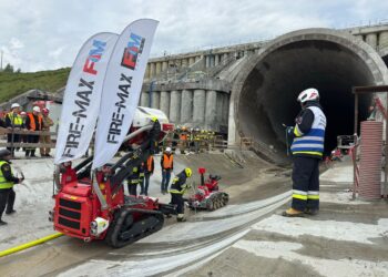 „Tunel 2026”. Ćwiczenia w budowanym tunelu na S19. Największe zainteresowanie wzbudziły roboty gaśnicze