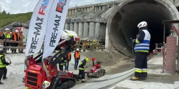„Tunel 2026”. Ćwiczenia w budowanym tunelu na S19. Największe zainteresowanie wzbudziły roboty gaśnicze