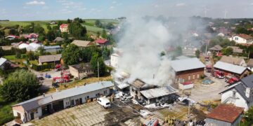 Pożar budynku w Markowej. W akcji prawie 30 zastępów